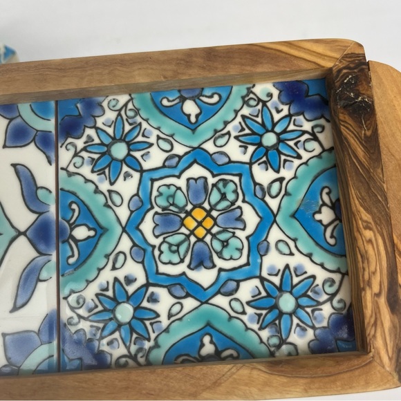Beautiful decor set-small tile tray and inlaid shell box in blue/aqua - Picture 3 of 16
